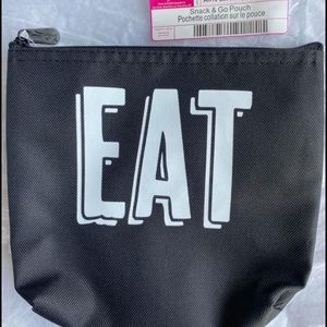 NIP Cool Zip Snacker  (9084) in Eat and Repeat print Retails for $12